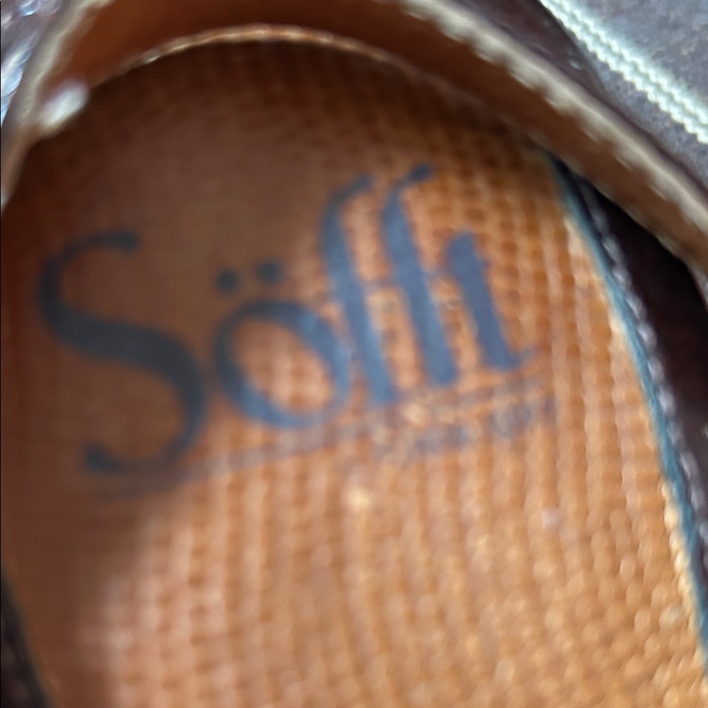 Sofft Brown Leather Sandals with Metallic Accents - Picture 2 of 6